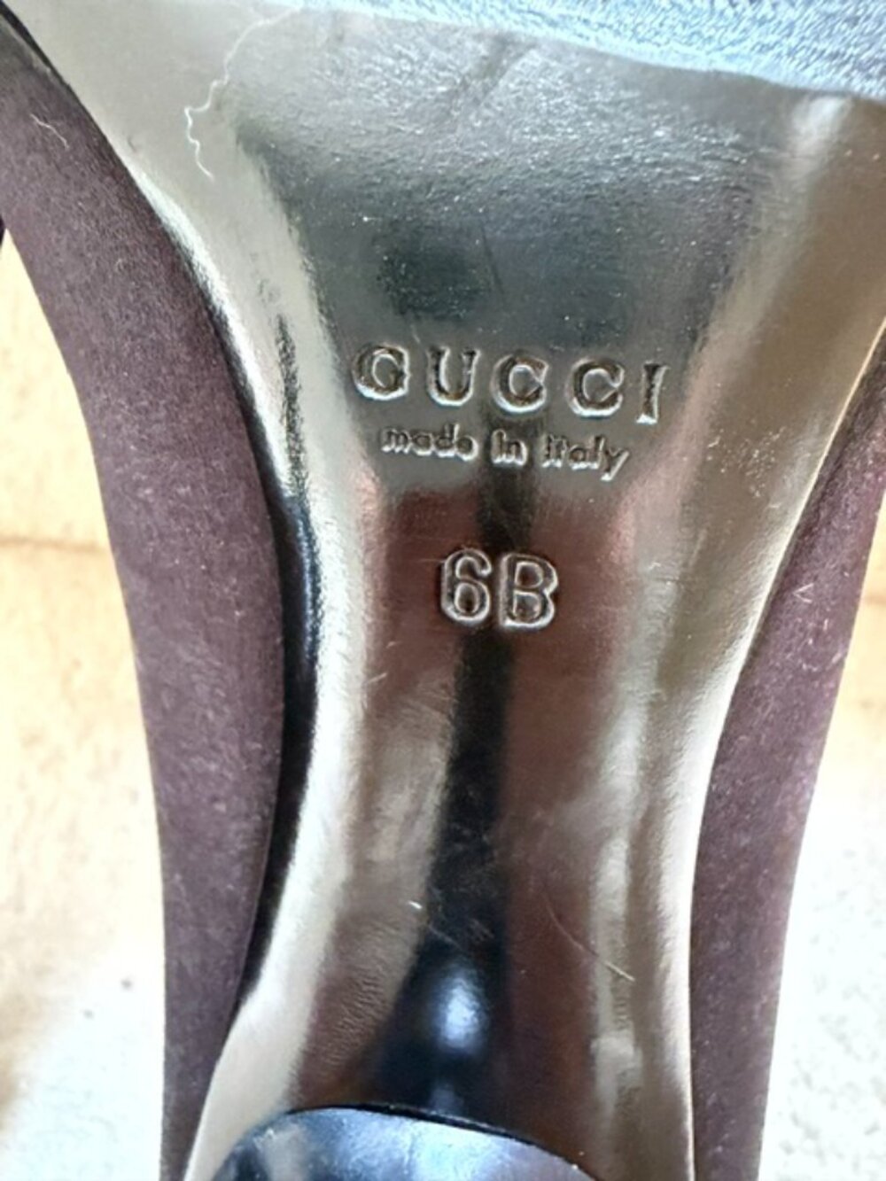 Gucci Satin Crystal Horsebit pumps - Picture 10 of 16